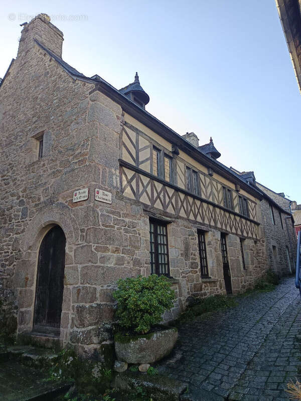 Commerce à MONCONTOUR