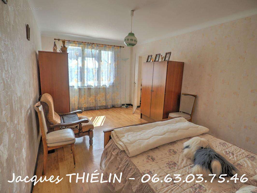 Maison à LONGUE-JUMELLES