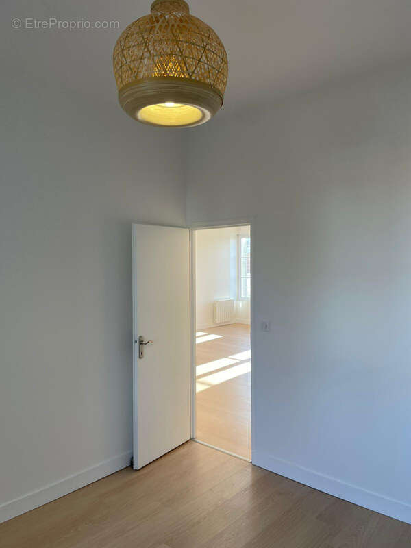 Appartement à FOURAS