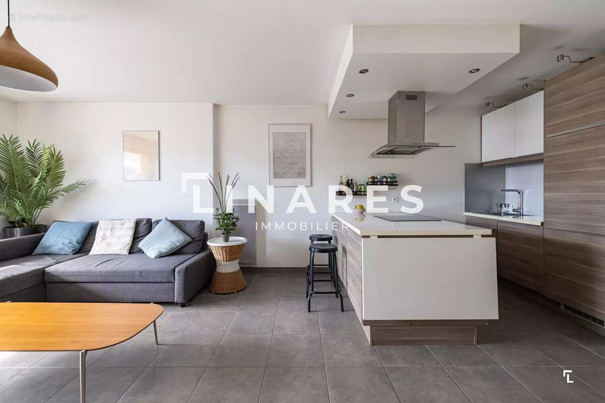 Appartement à MARSEILLE-8E