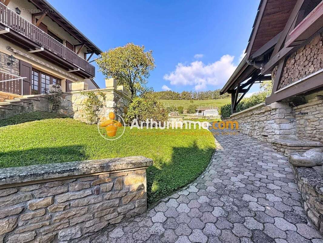 Maison à SAINT-MARCEL-BEL-ACCUEIL