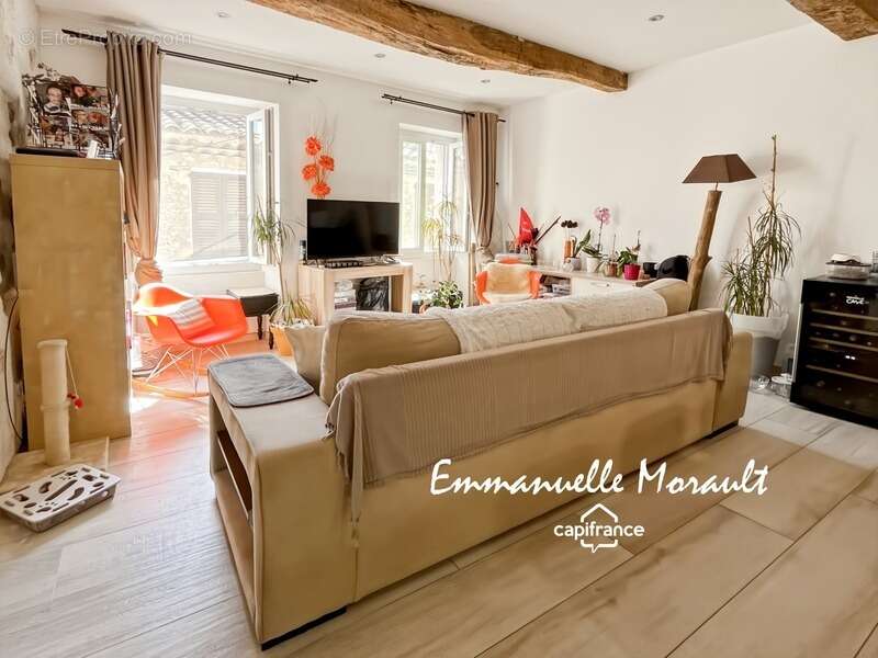 Appartement à BAGNOLS-EN-FORET