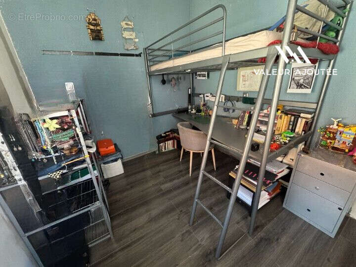 Maison 93 m² à Saint-Just  - photo 8