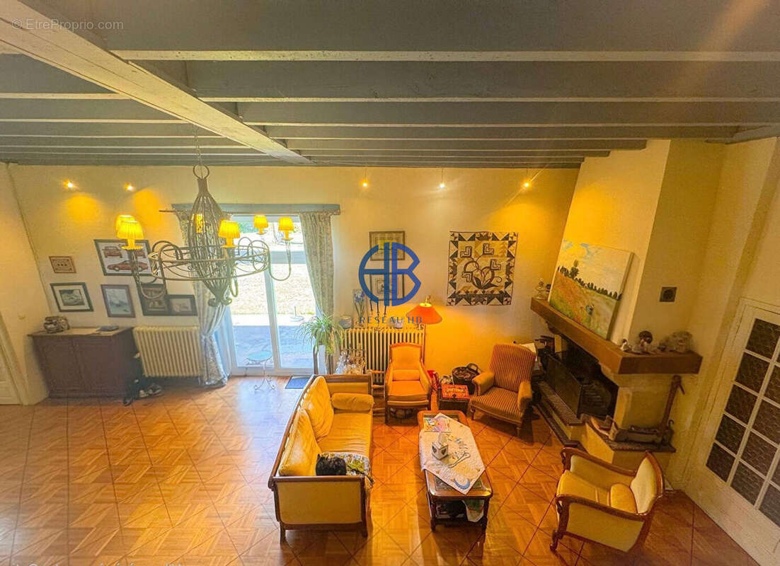 Maison à FAVERGES-DE-LA-TOUR