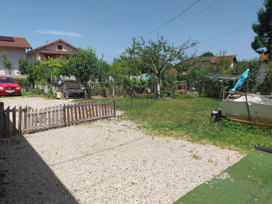 Maison à POLLIAT