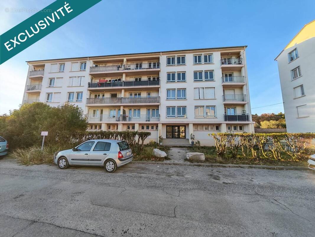 Photo 1 - Appartement à CHATEAU-ARNOUX-SAINT-AUBAN