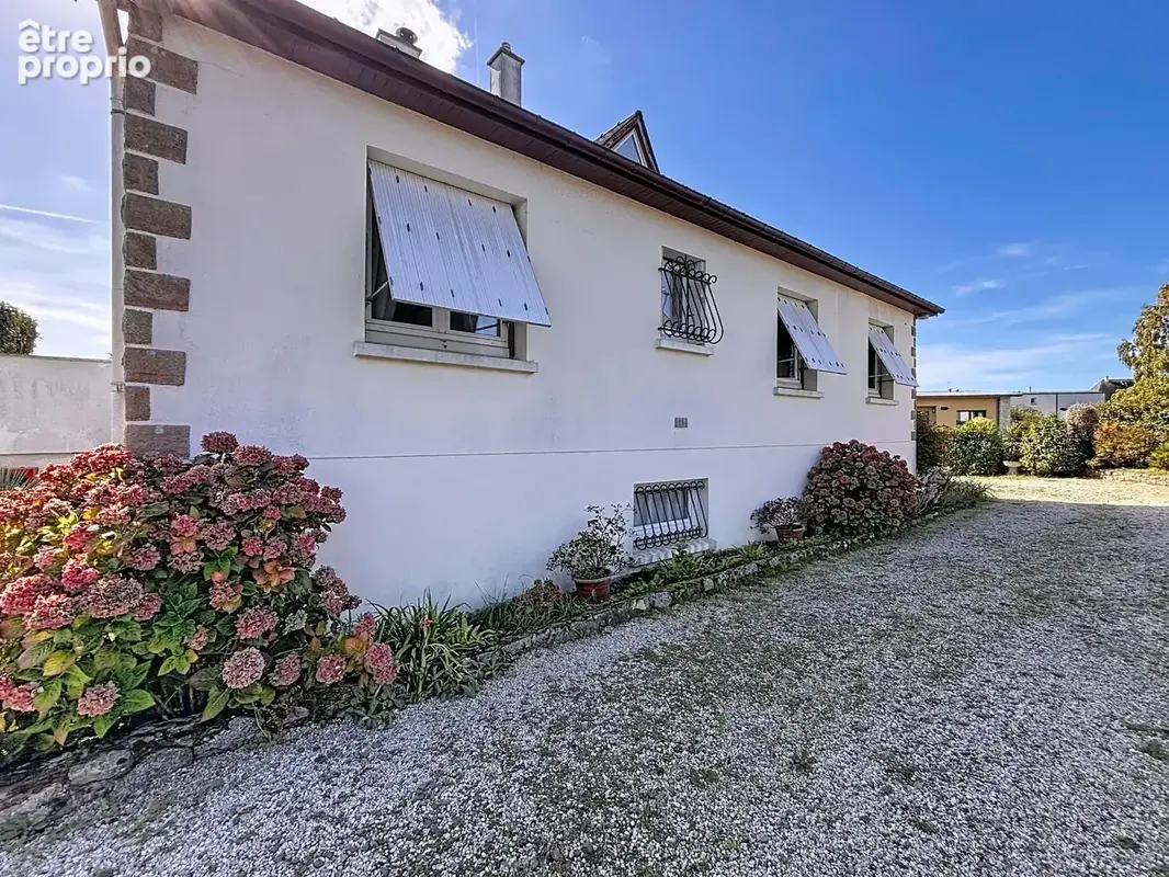  À VENDRE – Maison familiale de 198M² avec terrain de 1143 m² à Longueville, à 5 km de Granville et 3 km des plages - photo 15