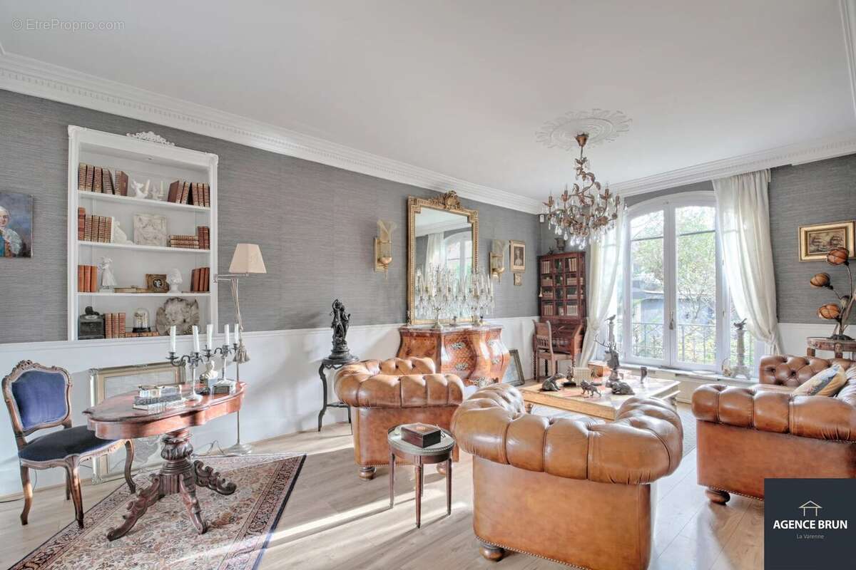 Maison à SAINT-MAUR-DES-FOSSES