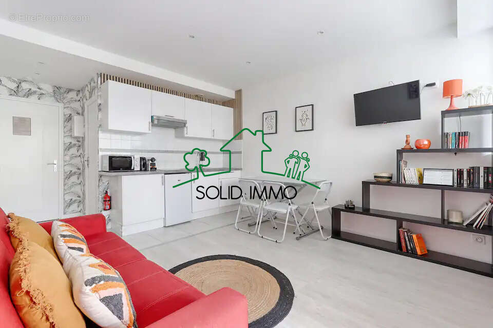 Appartement à PARIS-20E