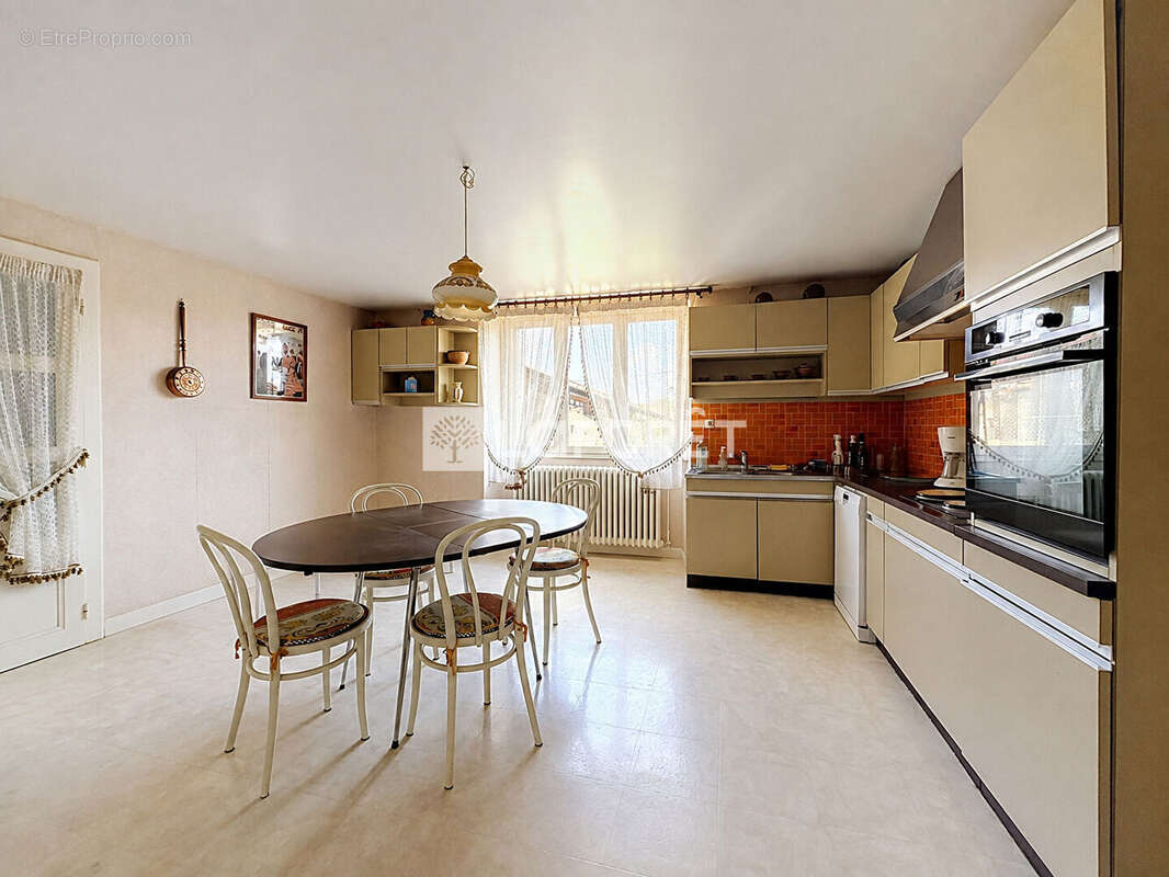 Maison Velesmes Echevanne 8 pièce(s) 299.5 m2 - photo 5