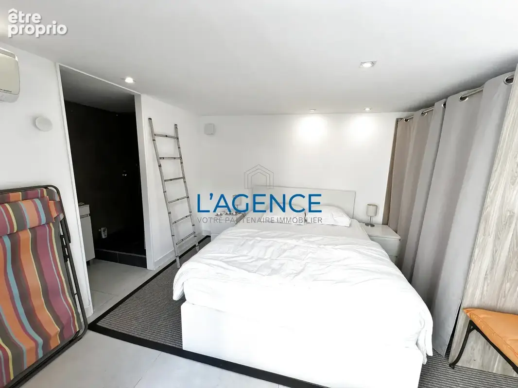 Exceptionnel à L'Ayguade à 200m de la plage superbe villa de 175m2 avec piscine - photo 24