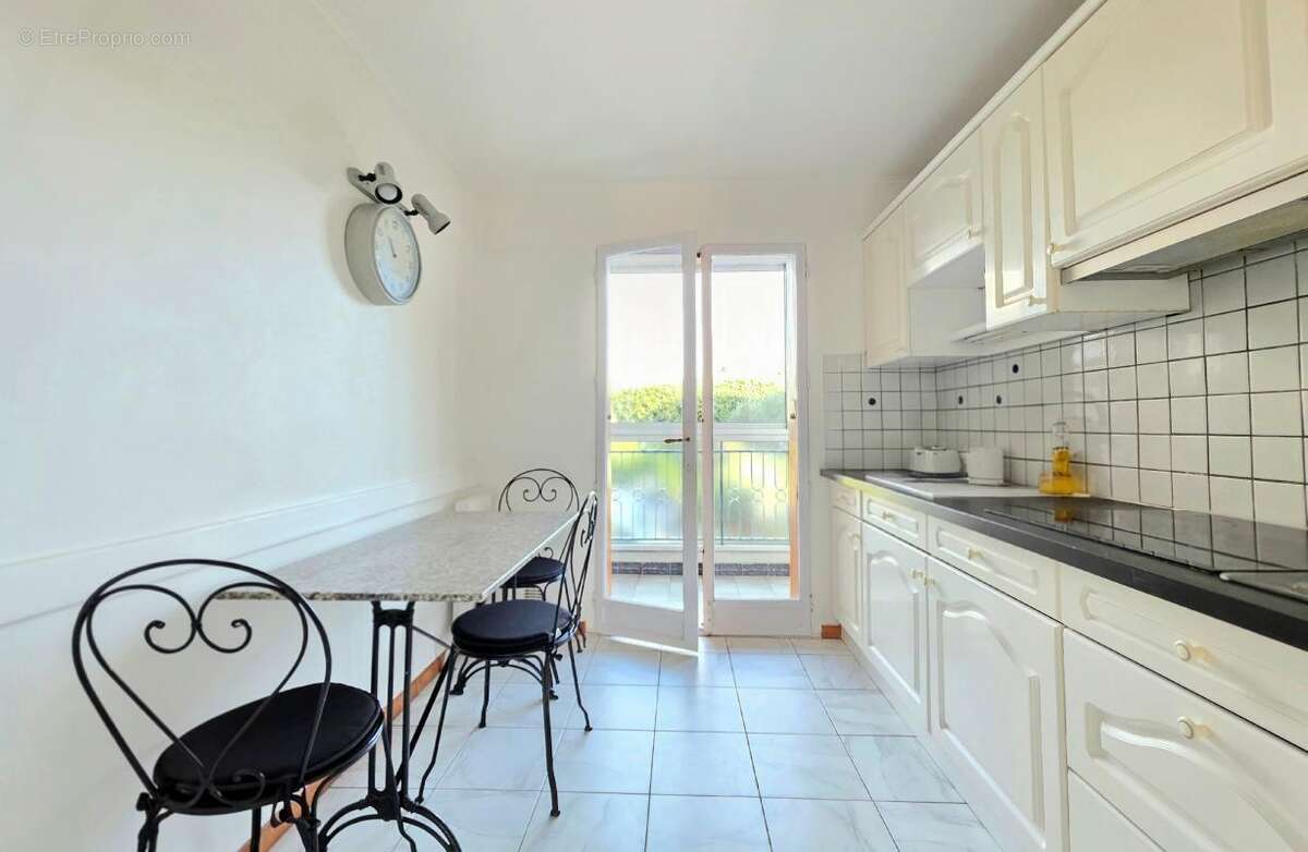 Appartement à SANARY-SUR-MER