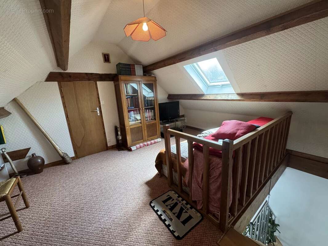 Maison à DOMART-SUR-LA-LUCE