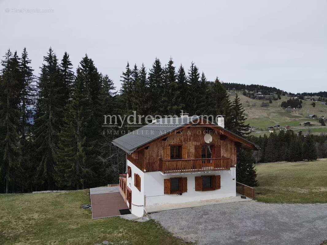 Maison à NOTRE-DAME-DE-BELLECOMBE