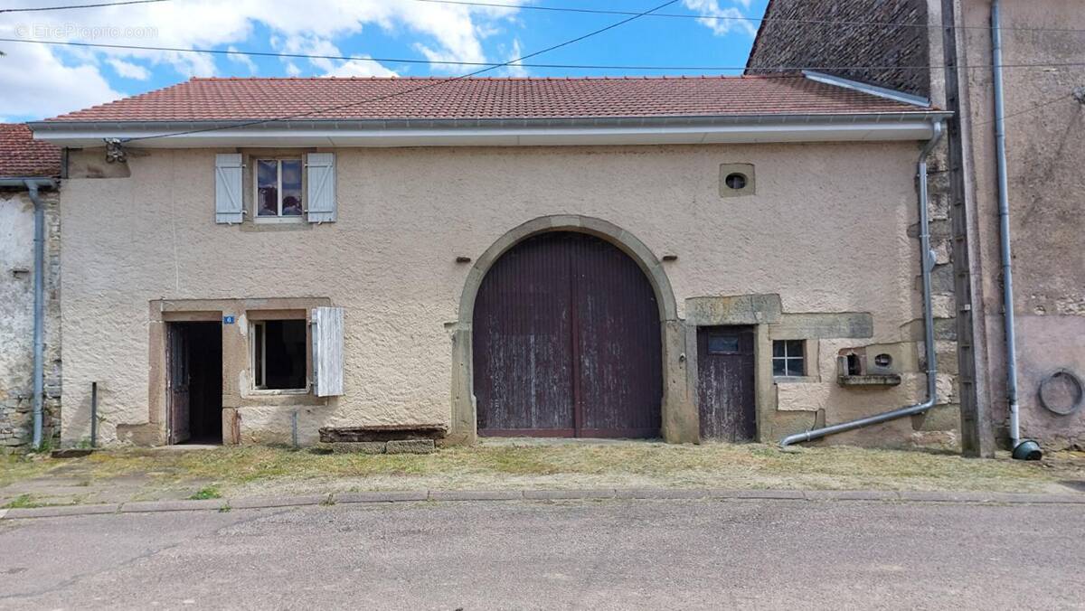Maison à MARTINVELLE