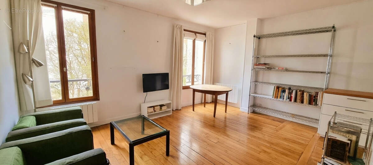 Appartement à PARIS-14E