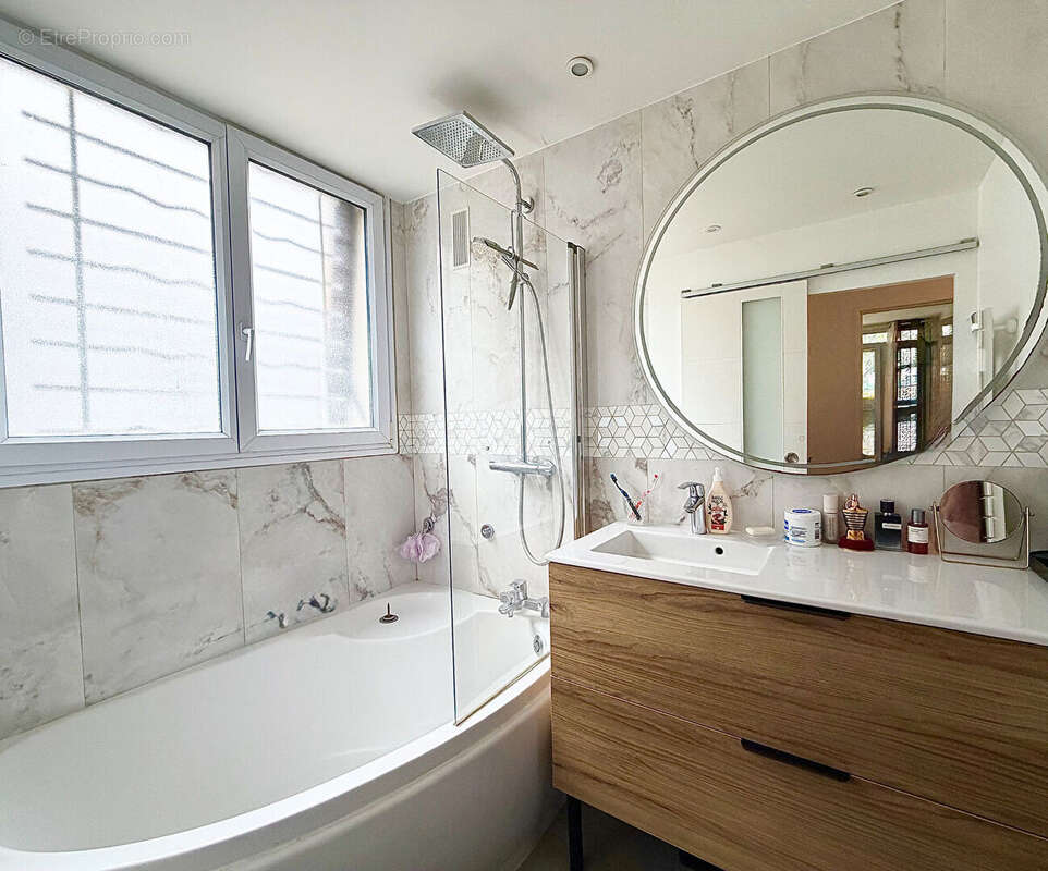 Appartement à SURESNES