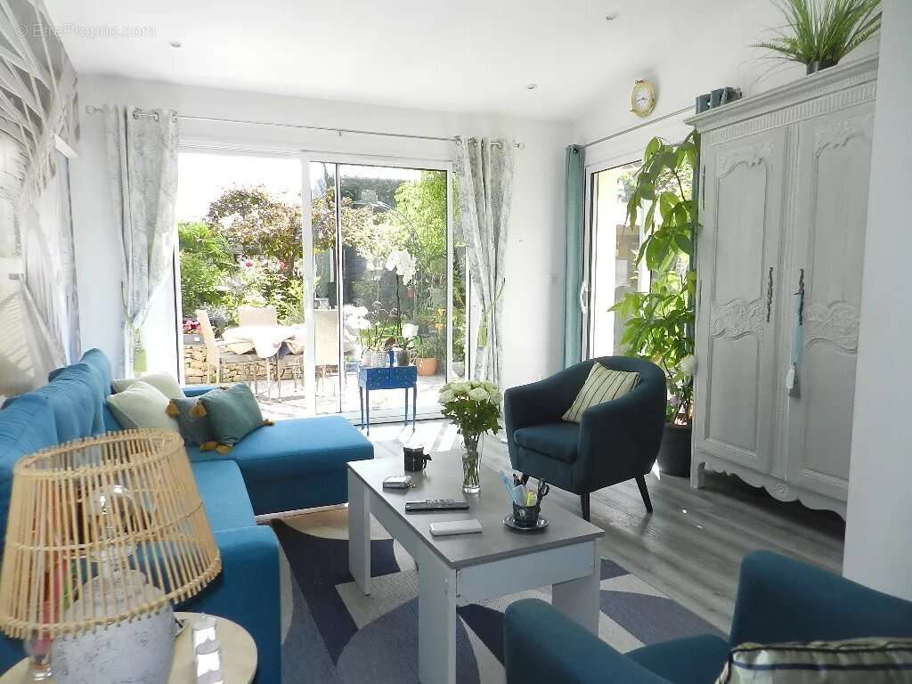 Centre ville, maison entierement restauree avec garage, jardin et jacuzzi. - photo 10