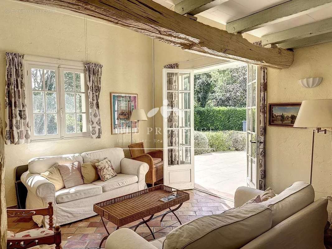 Maison à MONTAUROUX