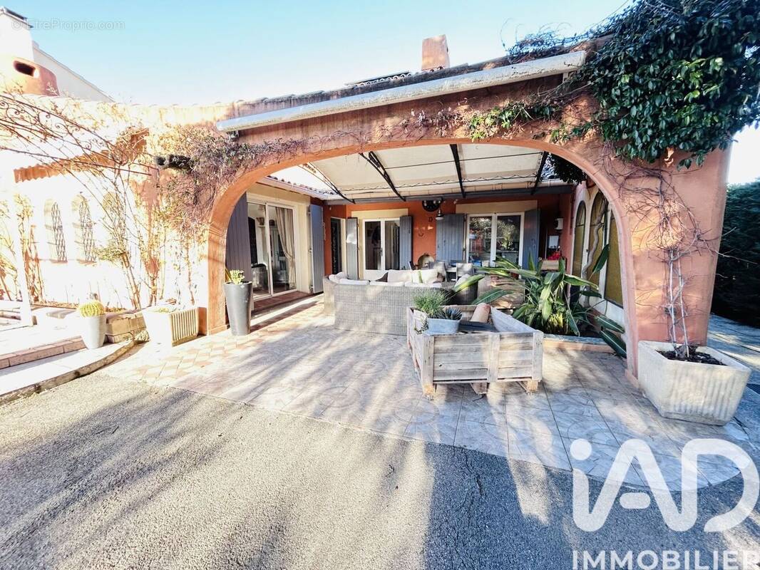 Photo 1 - Maison à ROGNONAS