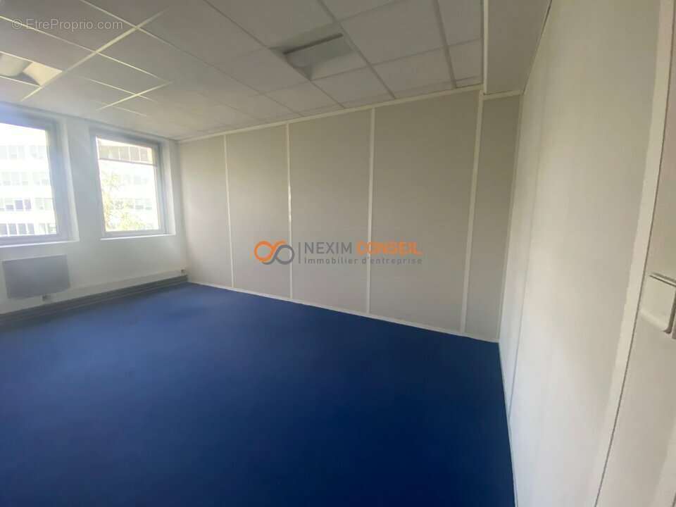 Commerce à COLOMBES