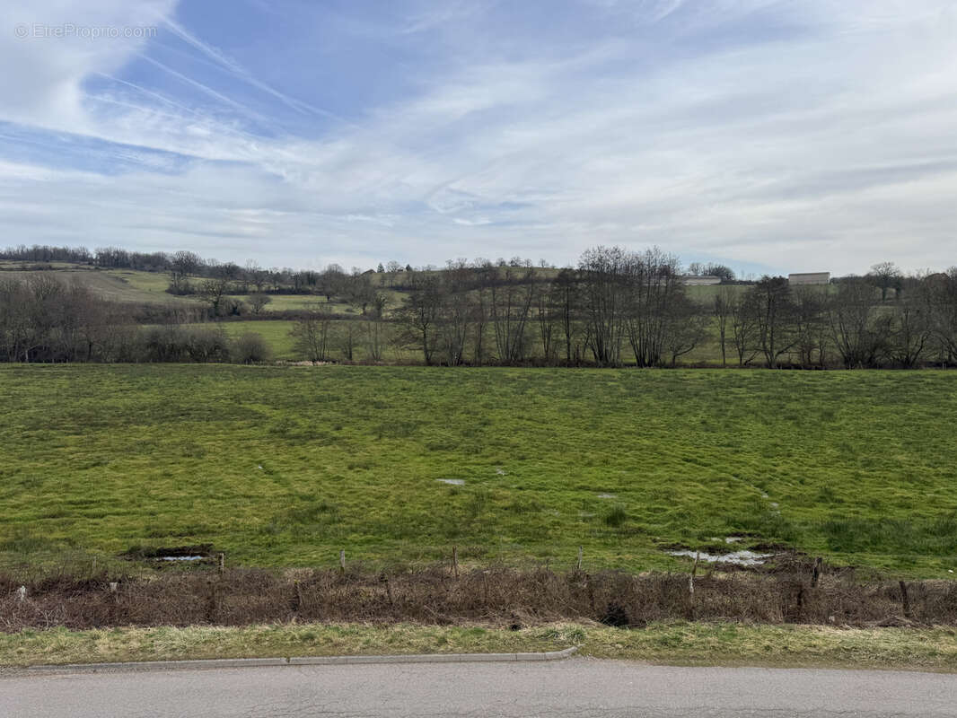 Maison à MONTREUILLON