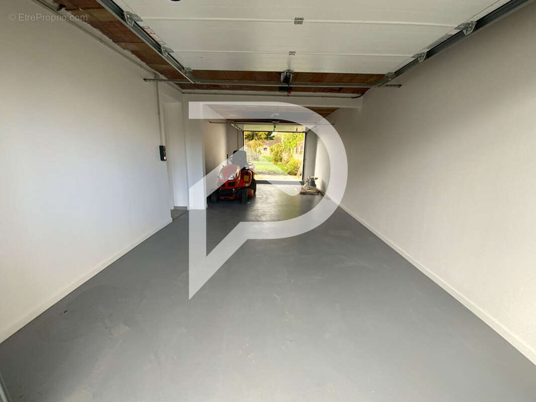 Maison à LES ESSARTS-LE-ROI