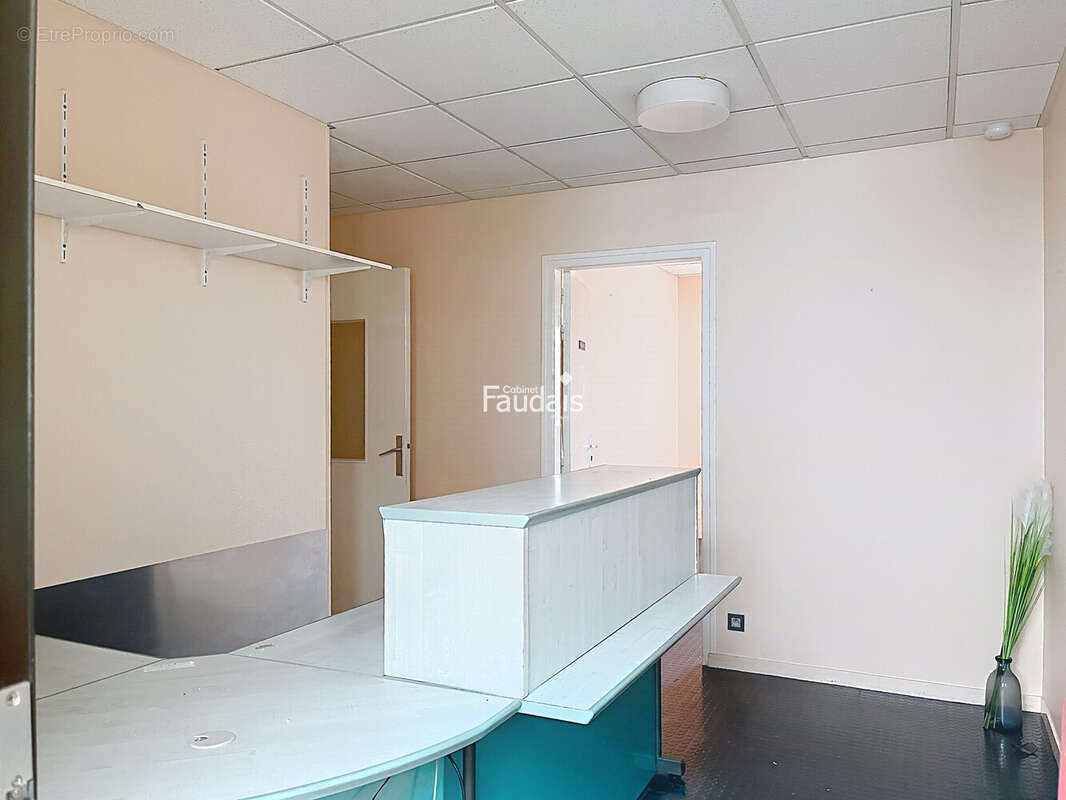 Commerce 116 m² à Coutances  - photo 3