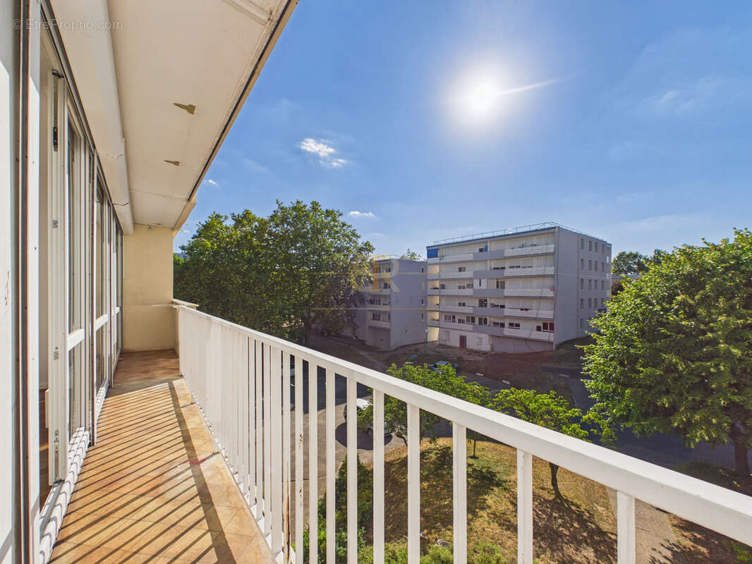 Balcon / rénové / rer a & ligne l / lumineux / jardin - photo 13