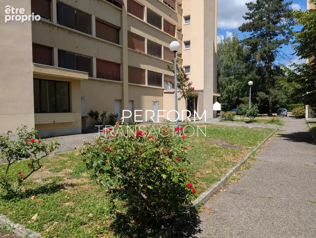 Appartement Type 3 - Dernier étage - Le Bidal - photo 11