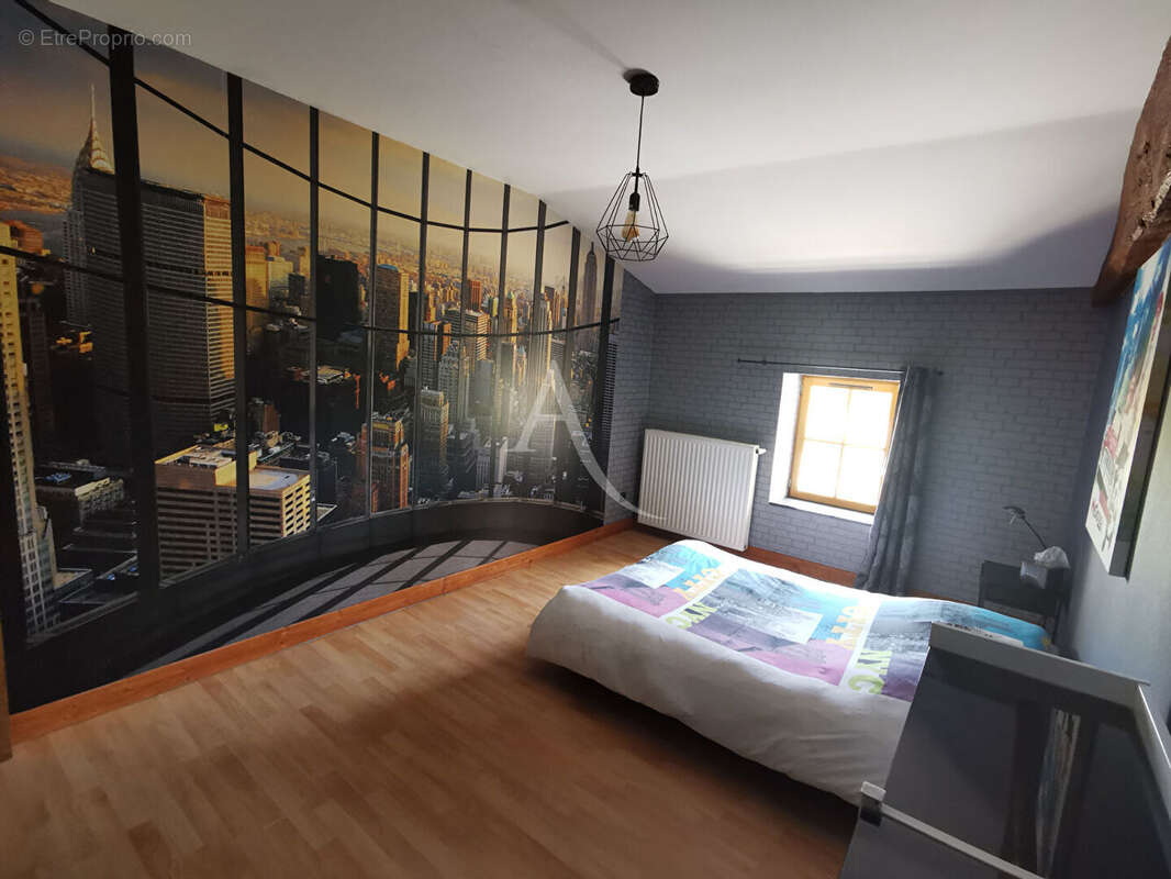 Maison à TUGERAS-SAINT-MAURICE