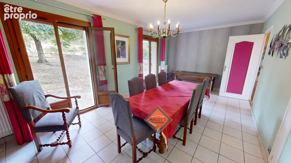 Maison familiale 378m2 avec piscine chauffée, vue panoramique et grand terrain - photo 7