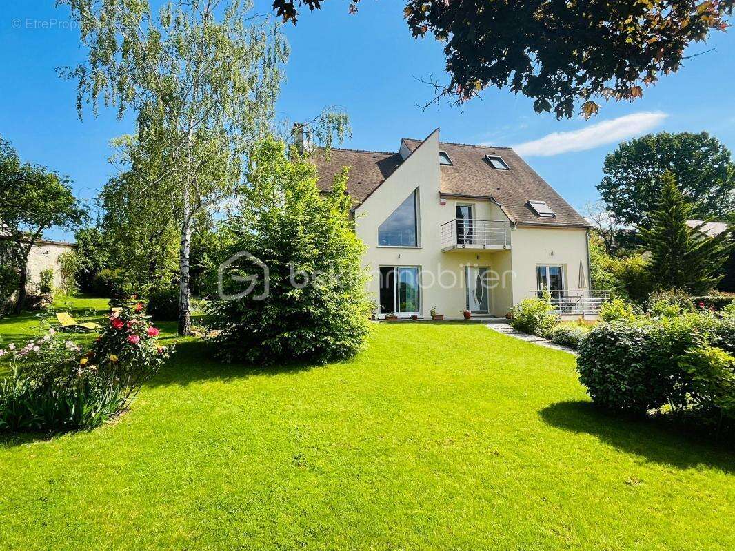 Maison à SOISY-SUR-SEINE