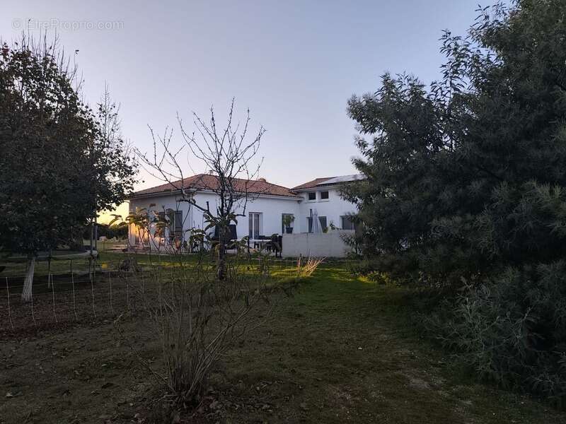 Maison à SAINT-SAUVEUR