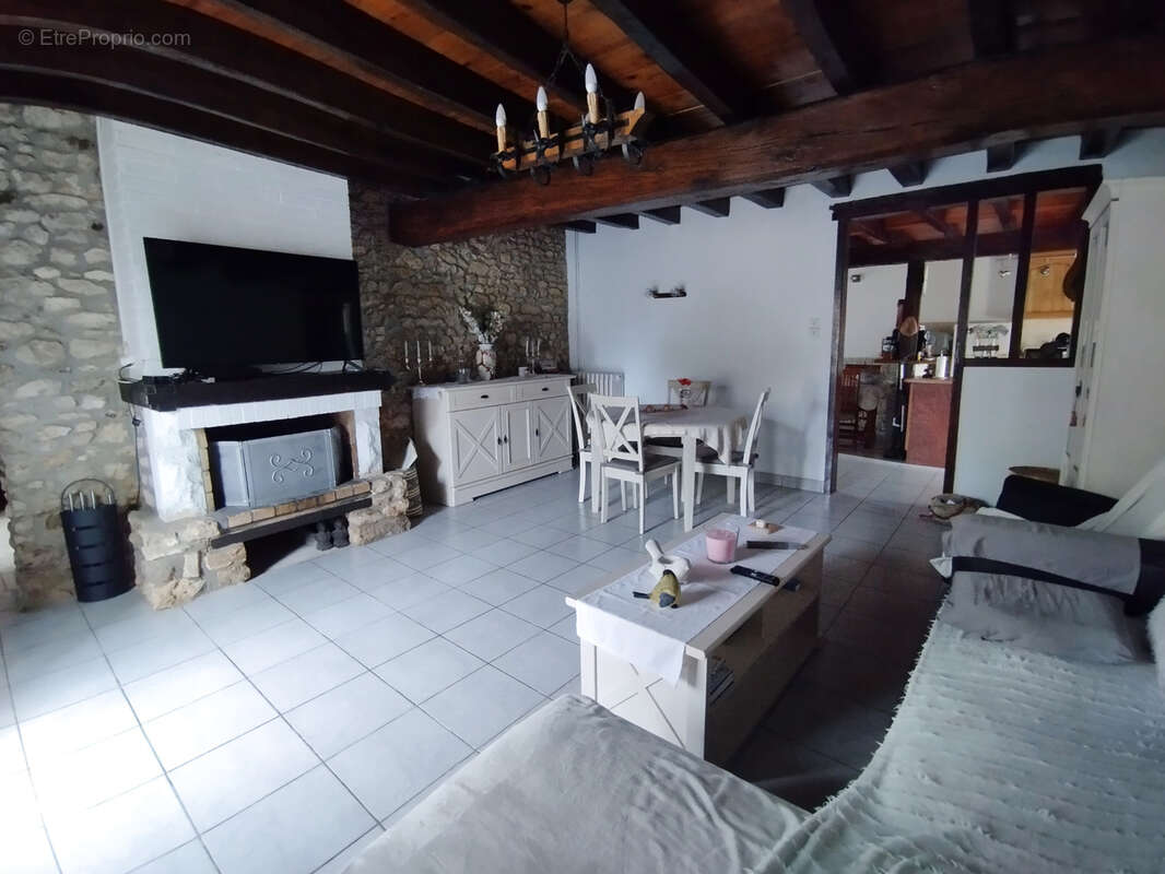 Maison à CLOYES-SUR-LE-LOIR