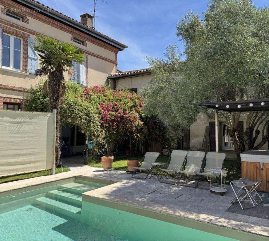 Maison 476 m² à Lavaur  - photo 2