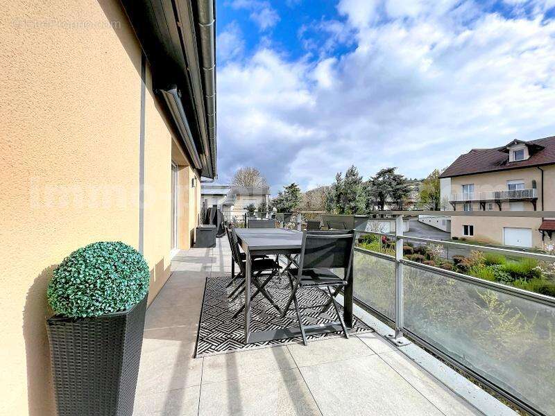 Appartement_T3_Vetraz-Monthoux_Genève_Ceva_tramway_Suisse_investissement_Séjour_Cuisine_ - Appartement à VETRAZ-MONTHOUX