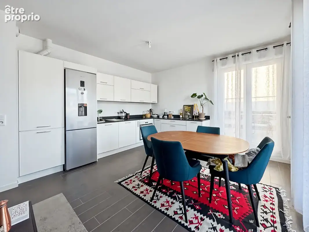 Dernier etage proche rer a avec deux places de parking - photo 2