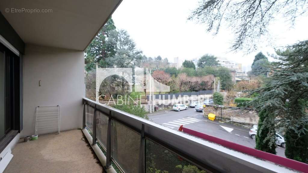 Appartement à SAINT-ETIENNE