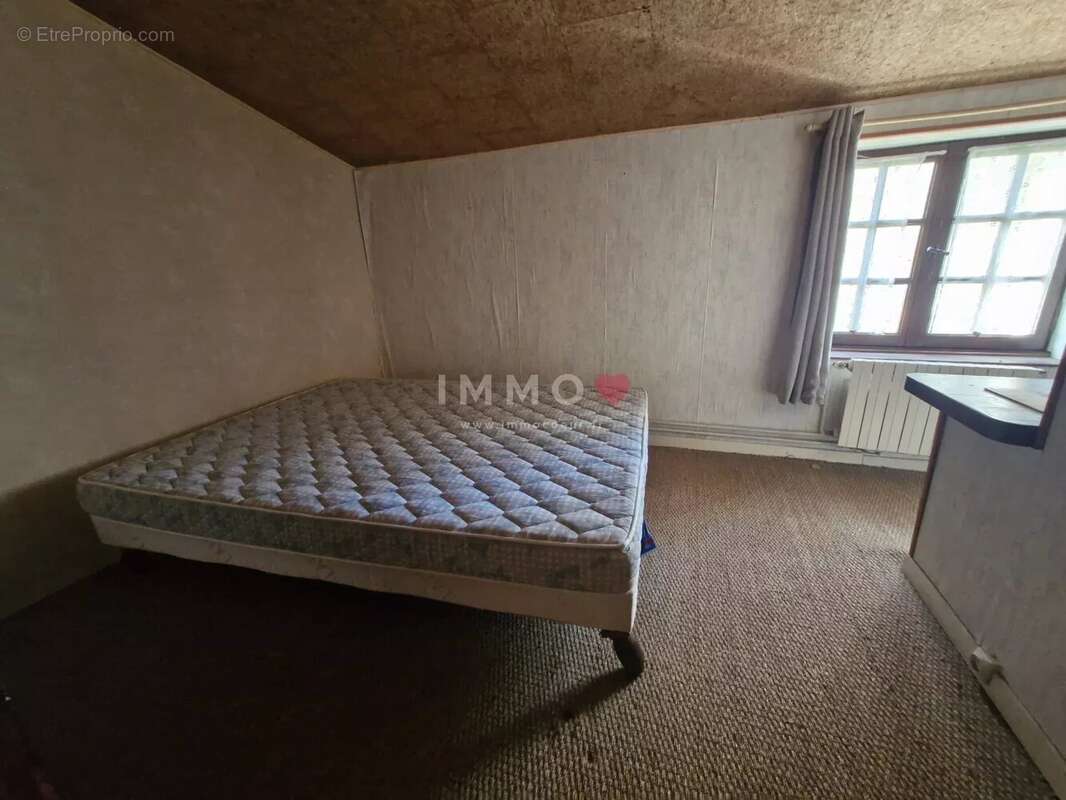 Maison à CROIX-CHAPEAU