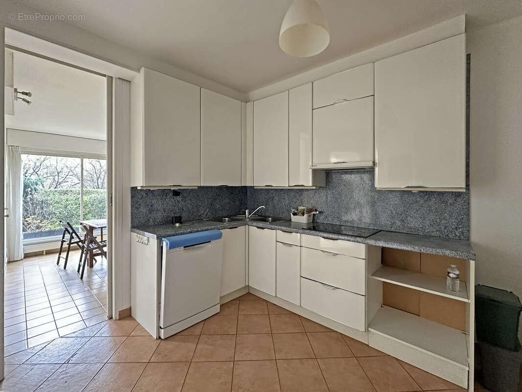 Duplex de 5 pièces de 137,03 m2 avec les deux vérandas, un double garage, un jardinet et un sous-sol total - photo 4