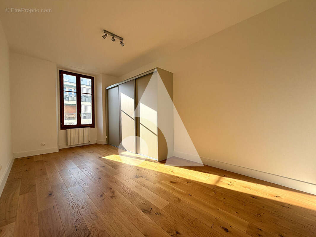 Appartement à AIX-LES-BAINS