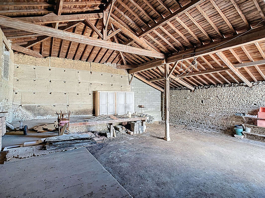 Appartement à BELLEVILLE