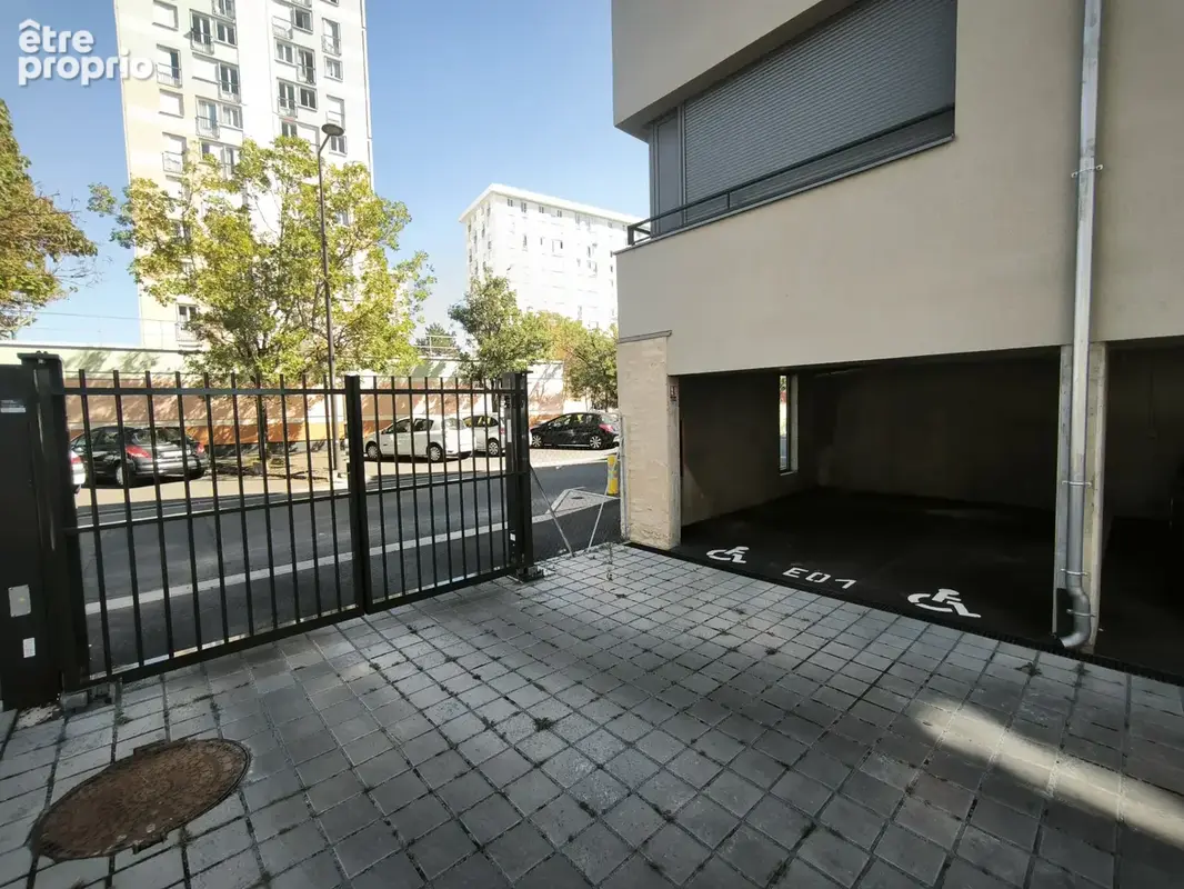 Emplacement de parking privatif - photo 6