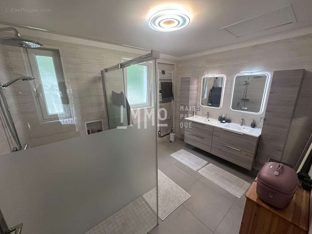 Maison à VOUVRAY-SUR-LOIR