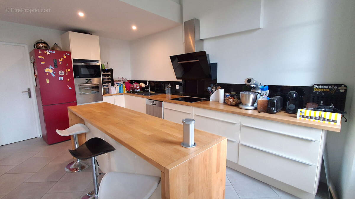 Appartement à ROQUEVAIRE
