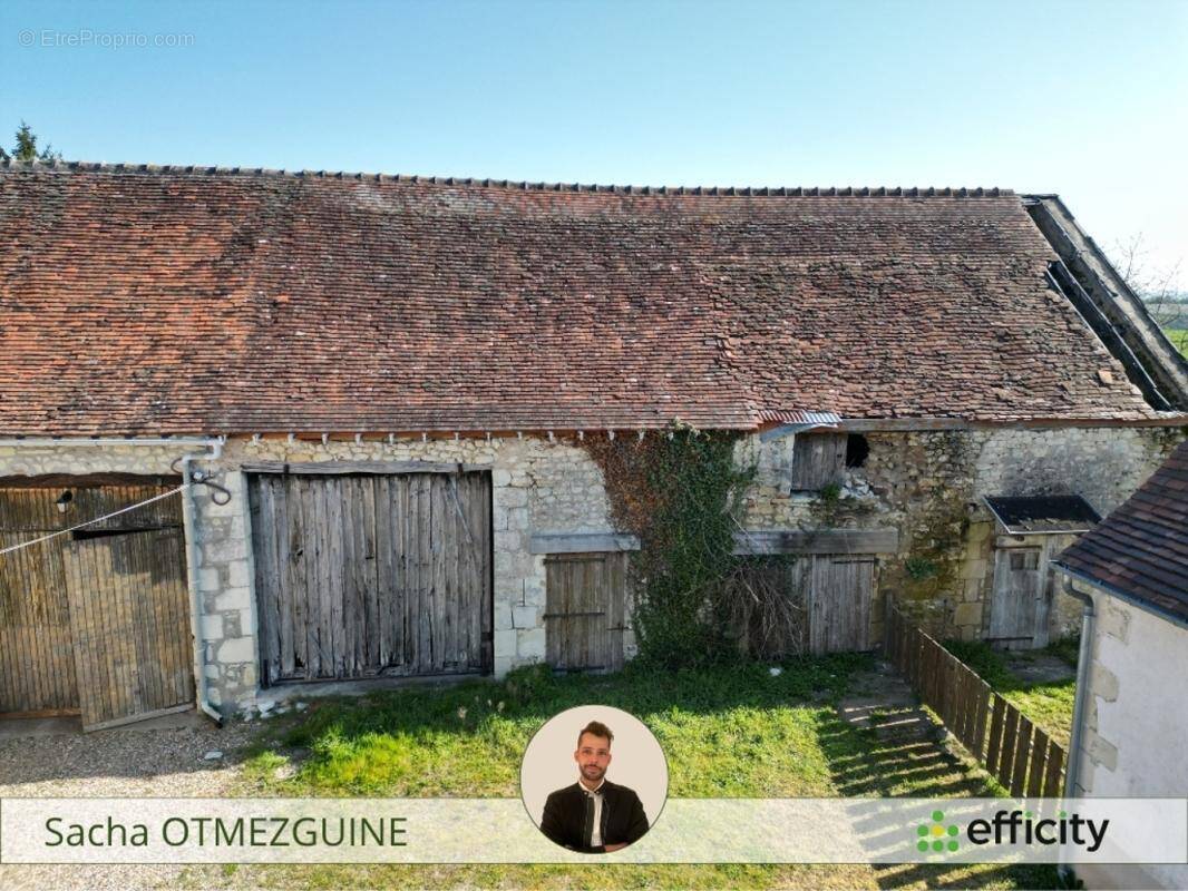 Maison à YZEURES-SUR-CREUSE