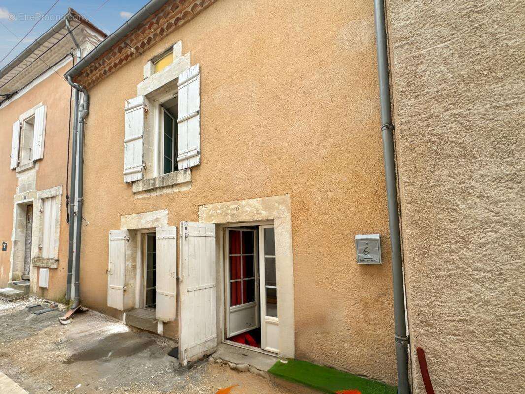 Maison à SAINT-ASTIER