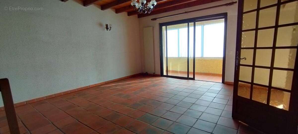 Commerce à BIARS-SUR-CERE