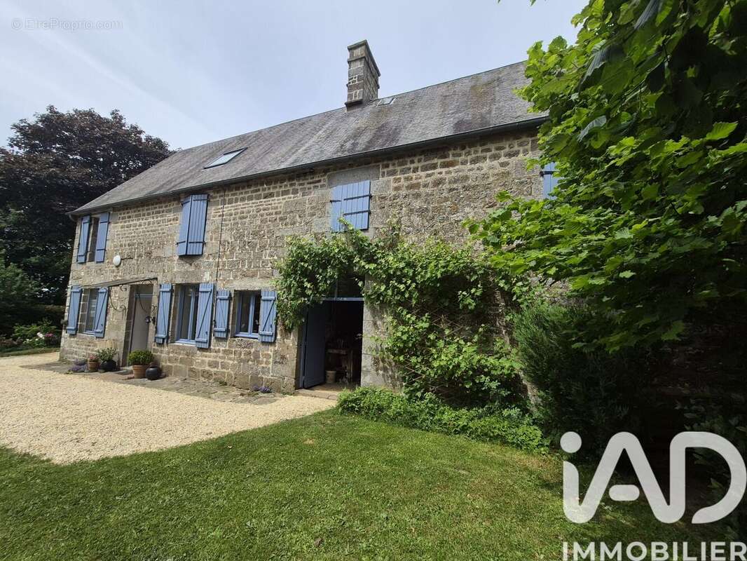 Photo 2 - Maison à SAINT-CLEMENT-RANCOUDRAY